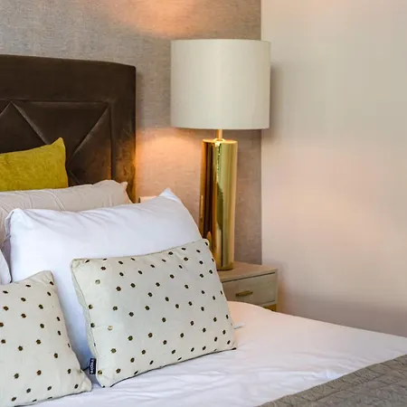 The Concierge - Prime Lounge Design Αλμπουφέιρα